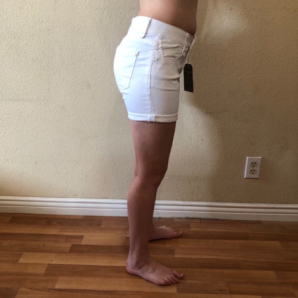 Wit & Wisdom Ab-solution Cuffed White Shorts - Picture 6 of 9